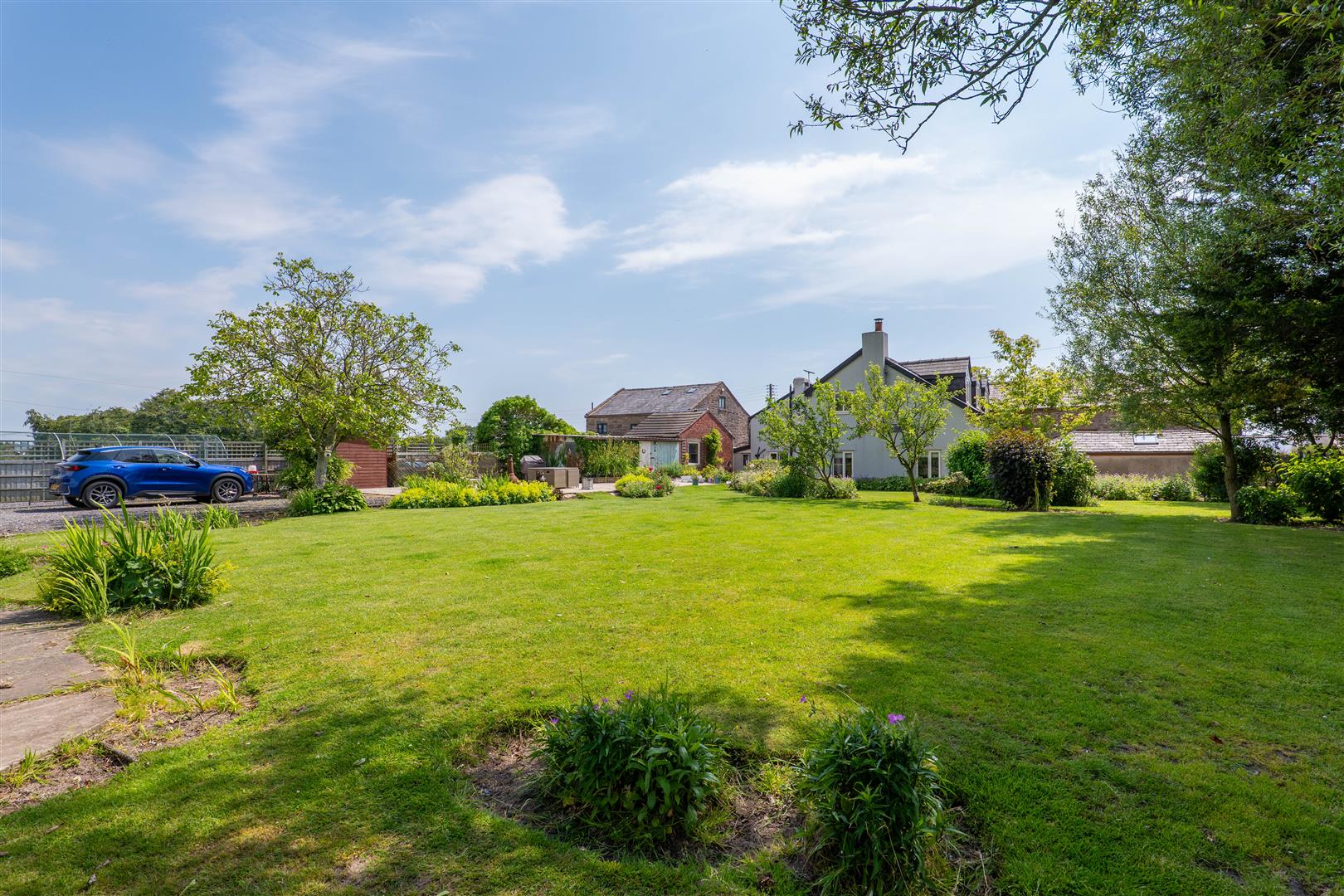 5 bed property in Sandy Lane, Chorley